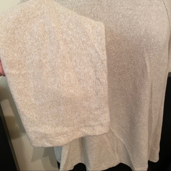 H&M Sweater - Picture 3 of 3